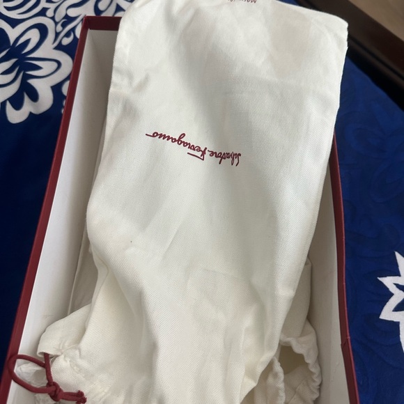 I am selling my used Salvatore Ferragamo loafers size 8 - Picture 2 of 5